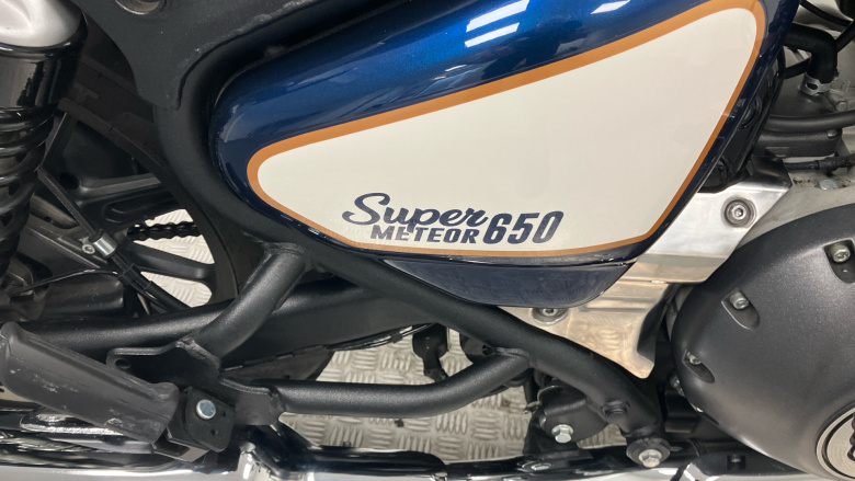 Royal Enfield Super Meteor 650 Top (23MY)